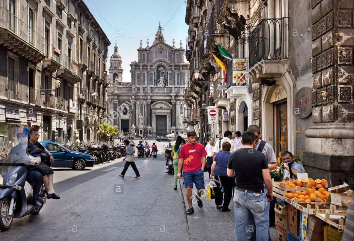 La Mansarda Dei Mori Apartment Catania Luaran gambar